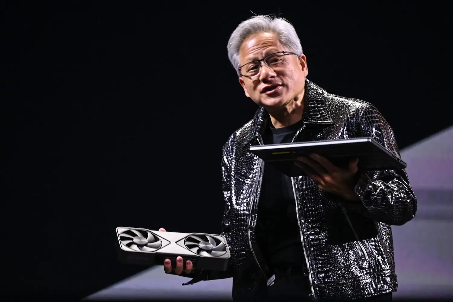 نجات ۸ میلیاردی انویدیا با یک تیر: تحلیل عمیق عملکرد و آینده NVIDIA
